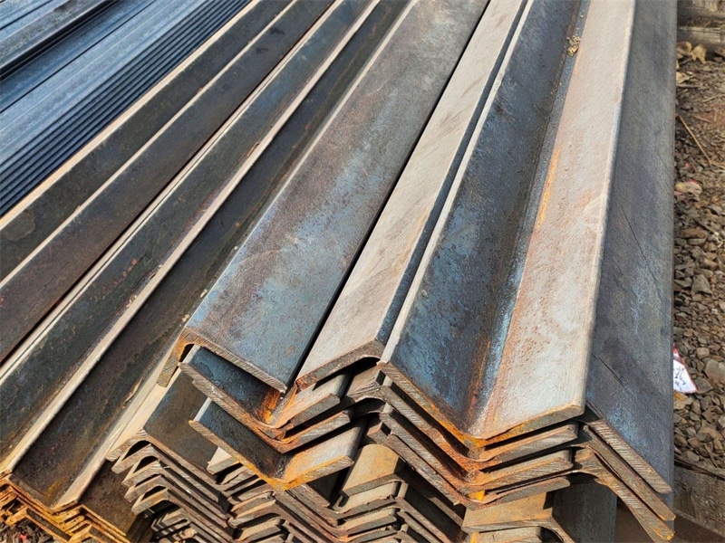 Q215 Angle steel